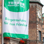 Flaggentag der Mayors for Peace gegen Atomwaffen