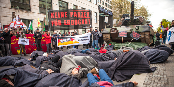 Lautstarker Protest Gegen Rheinmetall Panzerfabrik In Der Turkei Ohne Rustung Leben