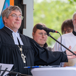 Landesbischof Kramer und Diakon Rauguth in Büchel