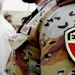 Ägyptische Flagge als Abzeichen auf einer Militäruniform